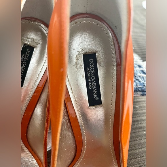 Dolce & Gabbana Burnt Orange Patent Leather Peep Toe Pumps Size 40 - Picture 5 of 7